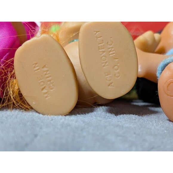 Lot of Vintage Troll Dolls – Mixed Outfits – Clothing Bundle – 1980s/90s Trolls - Picture 9 of 11